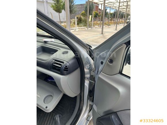Sahibinden Renault Clio 1.4 Authentique 2004 Model 