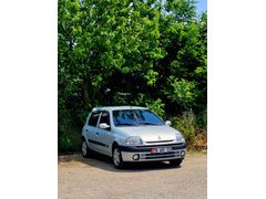 DUR-CAR DAN Renault Clio 1.4 RNA  TESİSAT YÜKLÜ 2001 MODEL