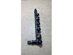 Doblo 1.2 8V Enjektör Borusu İthal Orijinal 55183532
