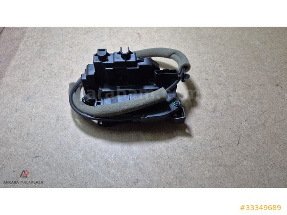 Kangoo Sağ Yan Sürgülü Kapı Kilidi İthal 8200497719