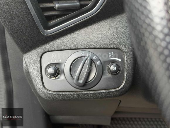 FORD KUGA 2.0 TDCİ TİTANİUM DEĞİŞENSİZ CAM TAVAN