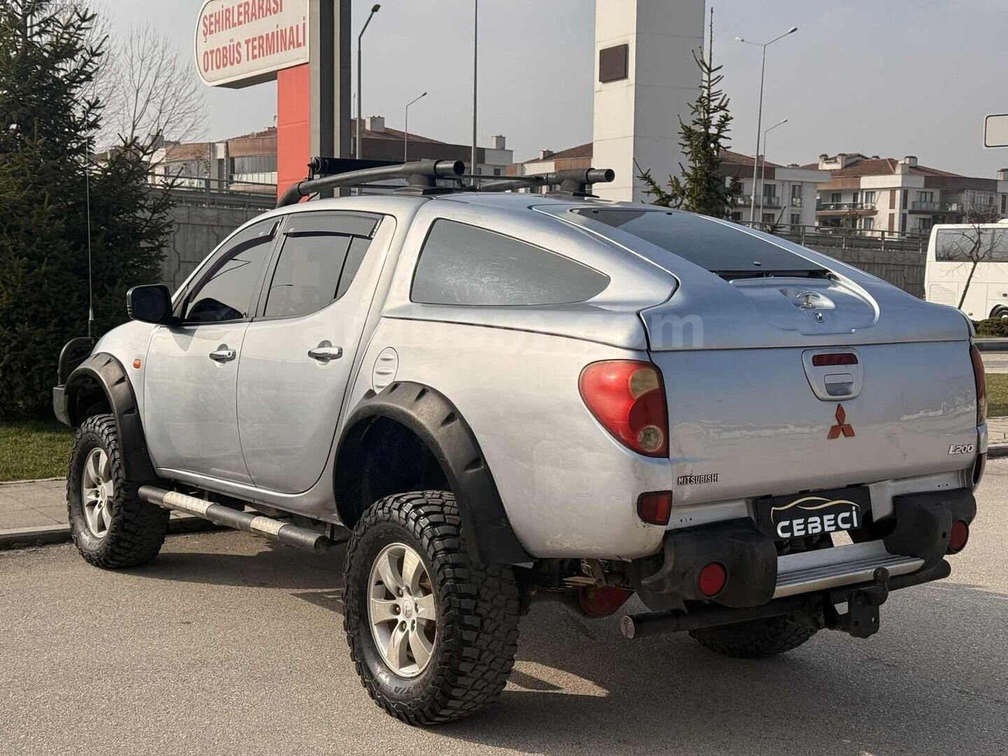UYGUN FİYAT EKSTRALI BAKIMLI L200 4
