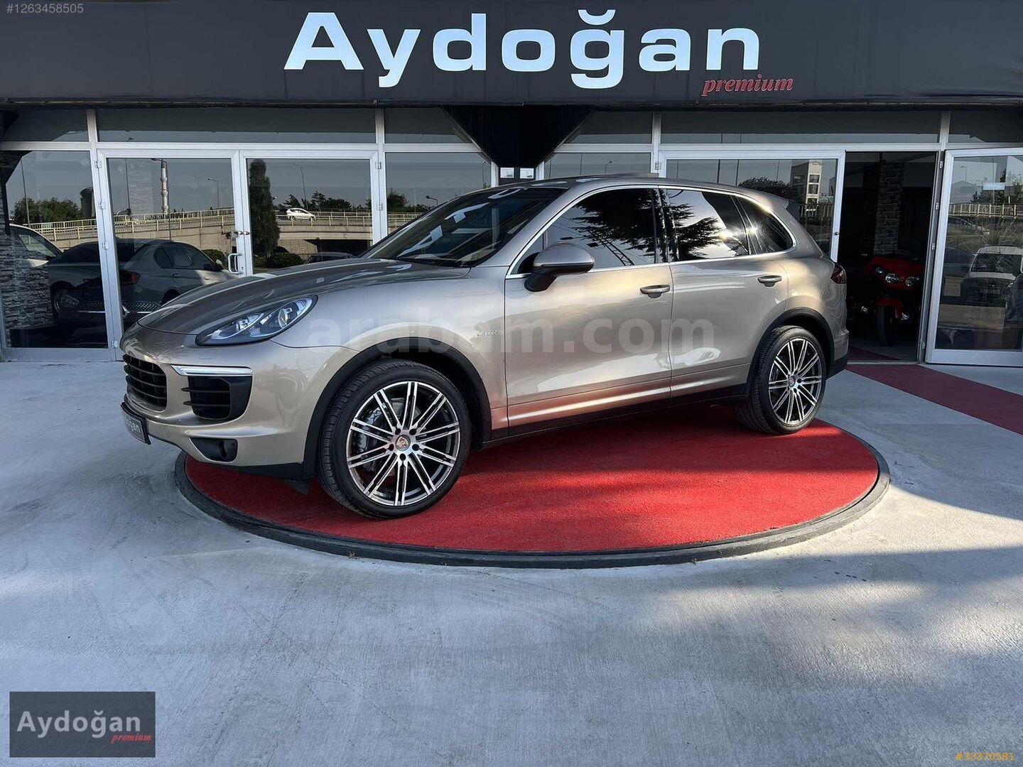 AYDOGAN PREMİUM 2015 PORSCHE CAYENNE BAYİ ÇIKIŞLI 1