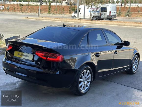 GALLERY MUSA/2015 AUDİ A4 150 HP ORJİNAL 270 BİN KM