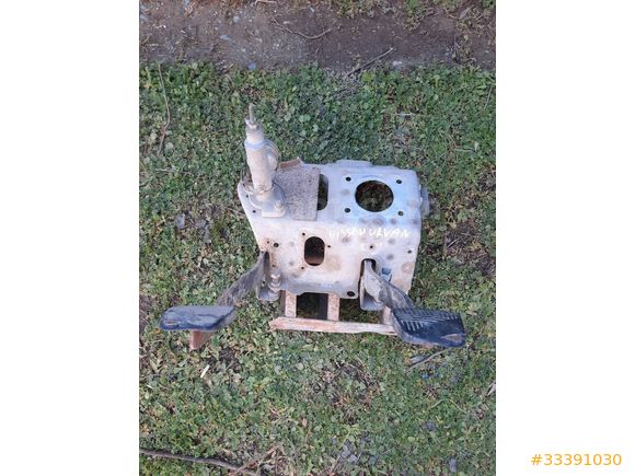 Nissan Urvan Pedal