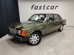 1977 MERCEDES 123 KASA 220D KOLLEKSİYONLUK
