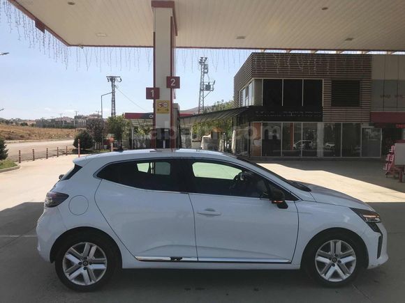 YILDIRIM AUTO DAN 2025 ÇIKIŞLI RENAULT CLIO