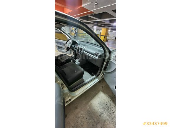Sahibinden Renault Clio 1.4 Expression 2002 Model