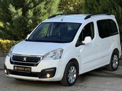 Galeriden Peugeot Partner 1.6 BlueHDI Allure 2018 Model Gaziantep
TAKAS OLUR 
