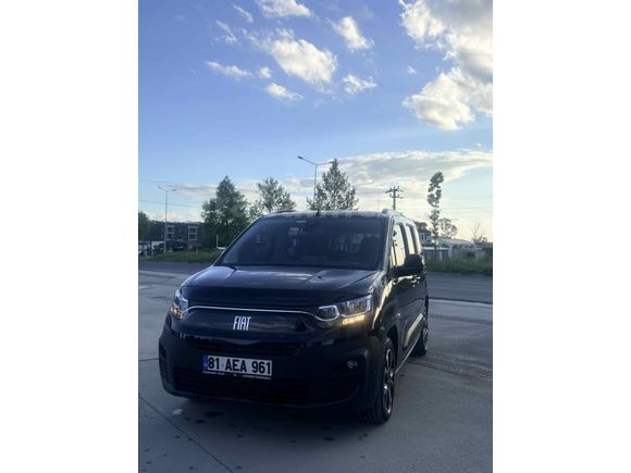 İİLK SAHİBİNDEN FUL+FUL nokta hatasız otomatik vites Doblo Combi 1.5 BlueHDi Premio Plus 2024 Model  10018km 