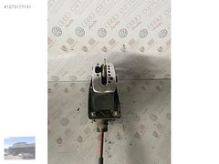 4B0713041S AUDİ A6 OTOMATİK VİTES KOLU DOLU