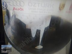 AUDİ A6 C5 SAĞ ARKA ÇAMURLUK DAVLUMBAZI 4B0810172