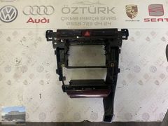 AUDİ A6 C5 USA TEYP YUVASI BARDAKLIK KÜLLÜK 4B0