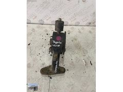 TOYOTA VERSO MOTOR KULAĞI 123710R060