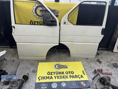 VW TRASPORTER T4 BEYAZ HATASIZ SAG SOL KAPILAR