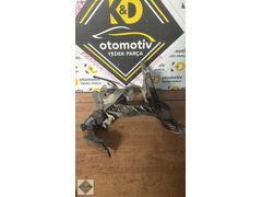 TRANSPORTER T6 PEDALLAR BEYİNLİ 7E1721503C 7e1721057b 7e172105F