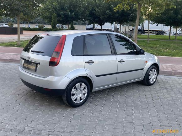 SM OTOMOTİV  Ford Fiesta 1.4 Comfort 2004 Model Konya
