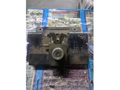 YC15 16774 AG Transit v184 motor kaput kilidi ve yuvası