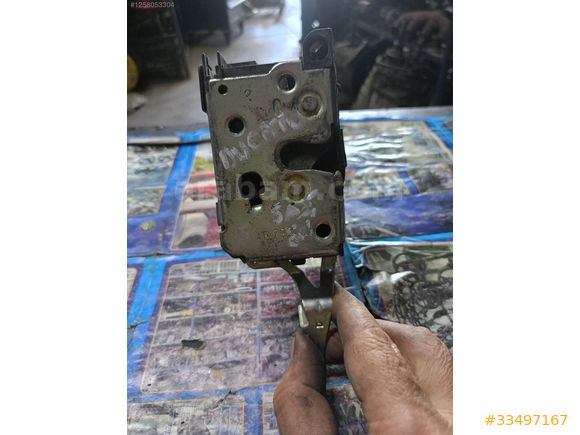 Doblo 05 /06 model sağ ön kapı kilidi çıkma orijinal