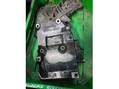 038260885C Passat B5 1.9 dizel klima kompresörü bağlanma Braketi