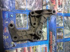 7700740 774 Renault 19 /Flash klima kompresör bağlantı ayağı