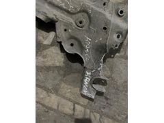 Renault kango motor traversi