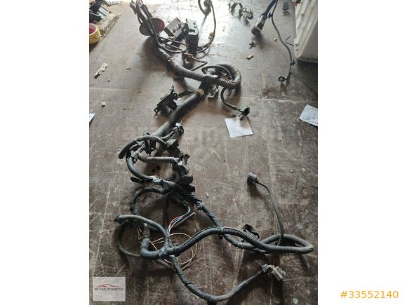 5T1T-12A522 FORD CONNECT MOTOR ÜST TESİSAT