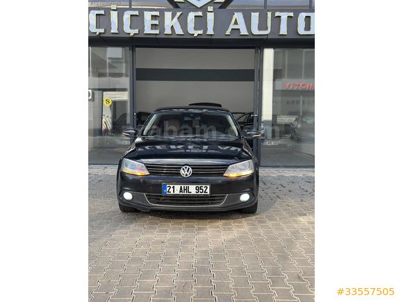 ÇİÇEKÇİ AUTO'DAN HATASIZ BOYASIZ JETTA AÇIKLAMAYI OKUYUN