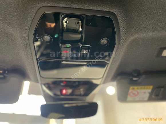 ÖNAL MOTORS'DAN LANSMAN RENK-TESLA EKRAN-CAM TAVAN