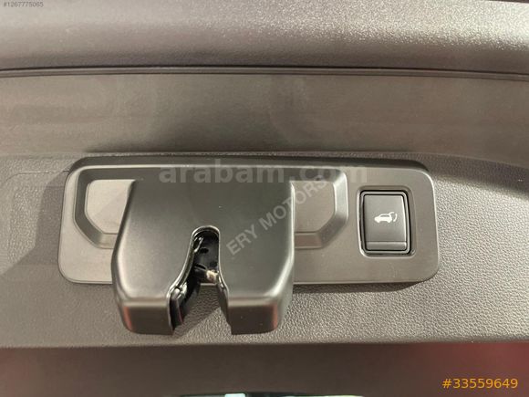 ÖNAL MOTORS'DAN LANSMAN RENK-TESLA EKRAN-CAM TAVAN