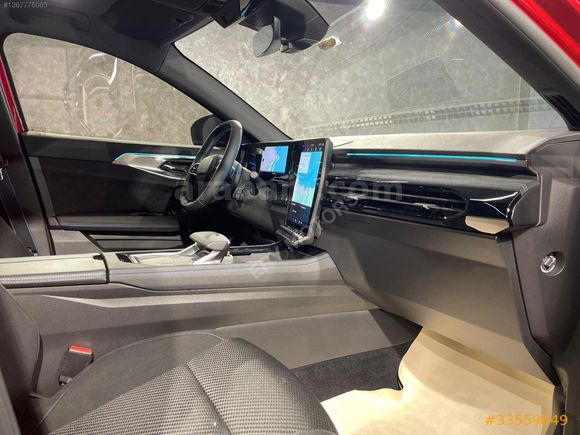 ÖNAL MOTORS'DAN LANSMAN RENK-TESLA EKRAN-CAM TAVAN