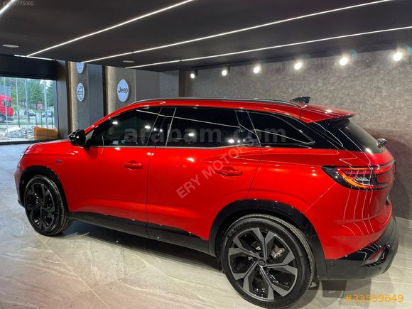 ÖNAL MOTORS'DAN LANSMAN RENK-TESLA EKRAN-CAM TAVAN