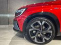 ÖNAL MOTORS'DAN LANSMAN RENK-TESLA EKRAN-CAM TAVAN