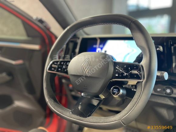 ÖNAL MOTORS'DAN LANSMAN RENK-TESLA EKRAN-CAM TAVAN
