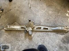 FORD TRANSİT SOL ÖN CAM KRİKOSU ORJİNAL ÇIKMA