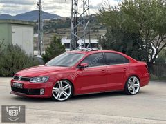 2014-JETTA-GLİ-KRMIZI-İÇİ BEJ-DSG-SUNROOF-K.AYNA-K.ISTMA-LED FAR