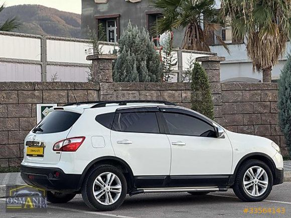 2011 QASHGAİ 1.6 TEKNA PACK CAM TAVAN HATASIZ BOYASIZ