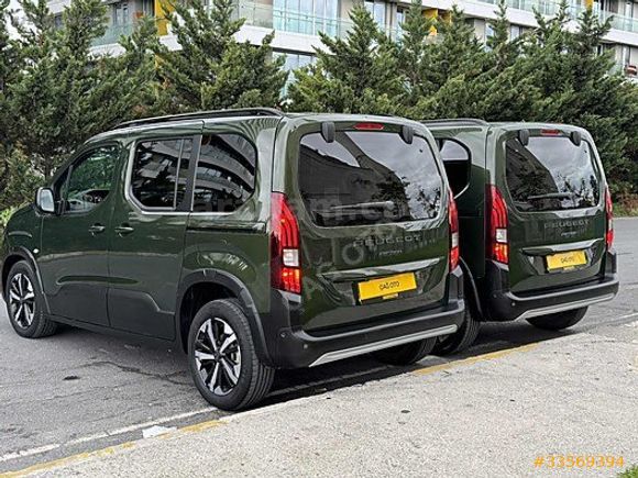 2025 ÇIKIŞLI RİFTER GT 0.99 ORANLA KREDİ VE KARTA 12 TAKSİT