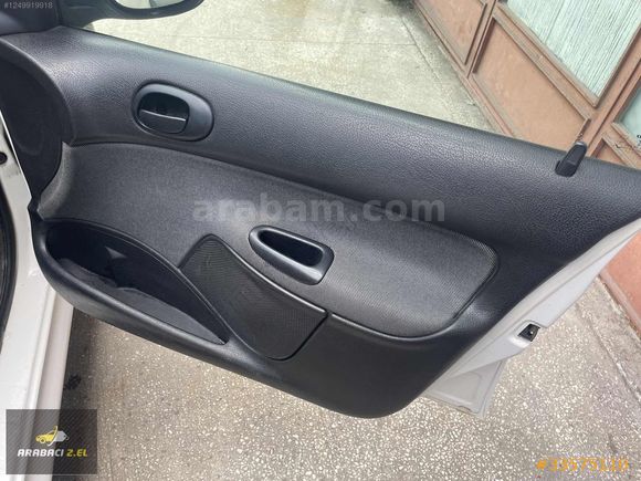 ARABACI 2.ELDEN 12 TAKSİT İMKANI 206 SEDAN