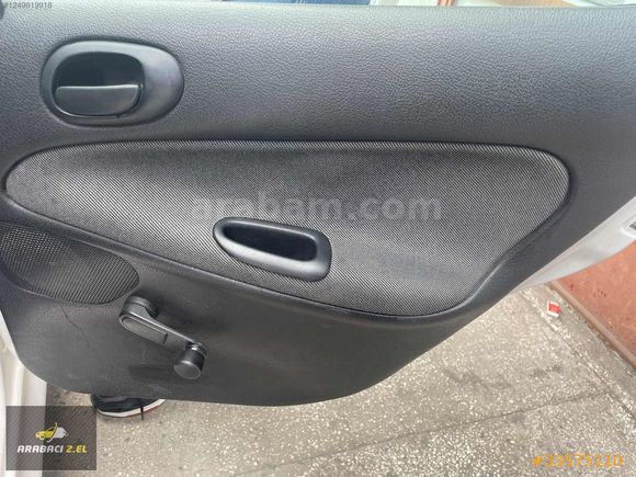 ARABACI 2.ELDEN 12 TAKSİT İMKANI 206 SEDAN