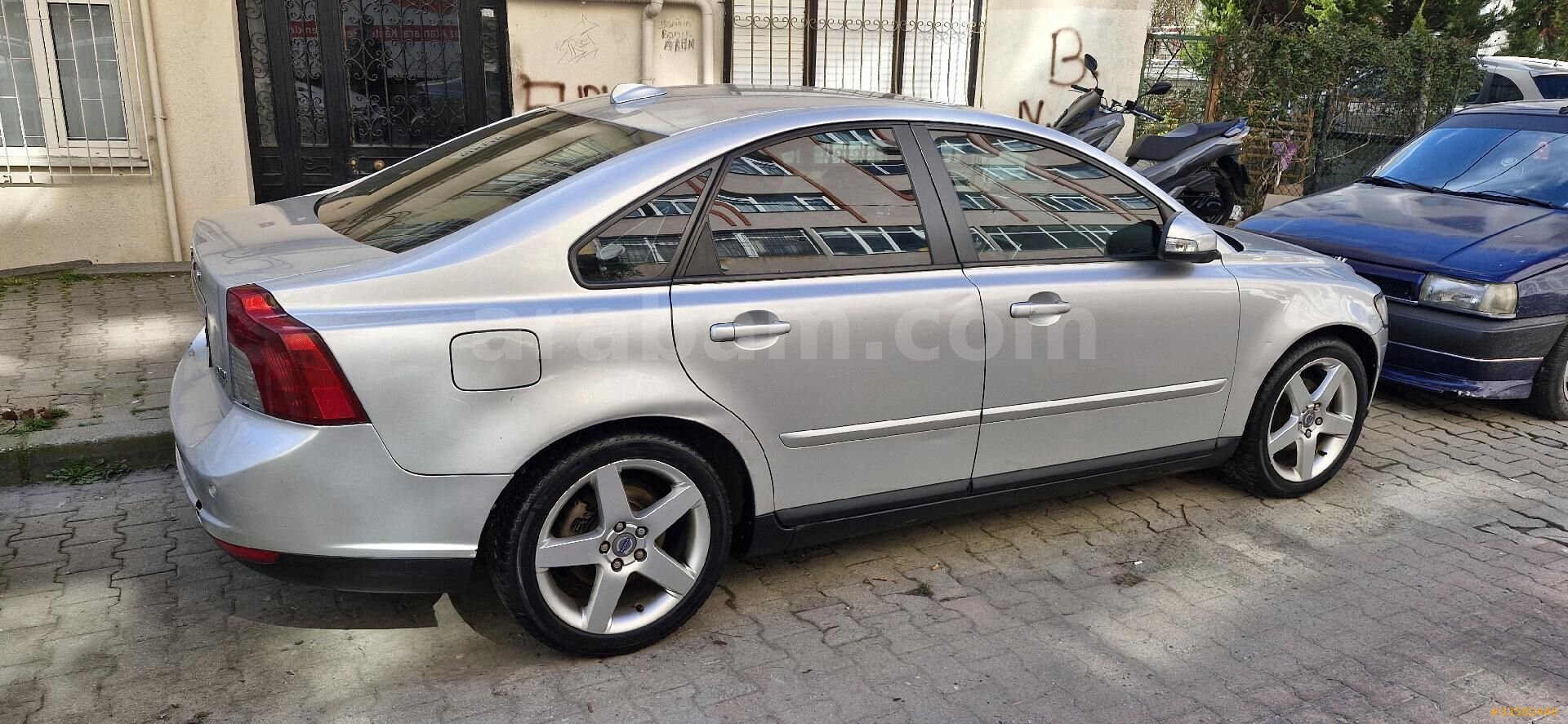 Sahibinden Volvo S40 1.6 D Dynamic 2011 Model İstanbul 256.000 km Gri (Gümüş) 3