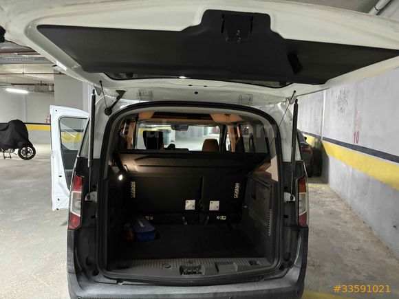 Sahibinden Ford Tourneo Courier 1.0 EcoBoost Titanium 2024 Model İstanbul 22.000 km Beyaz