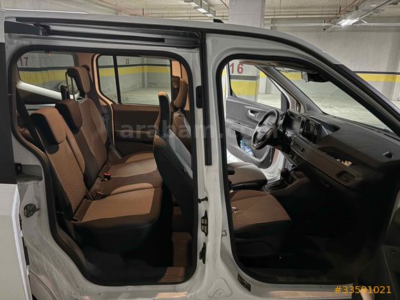 Sahibinden Ford Tourneo Courier 1.0 EcoBoost Titanium 2024 Model İstanbul 22.000 km Beyaz