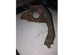 028130147A Volkswagen Transporter Mazot Pompası Ayağı