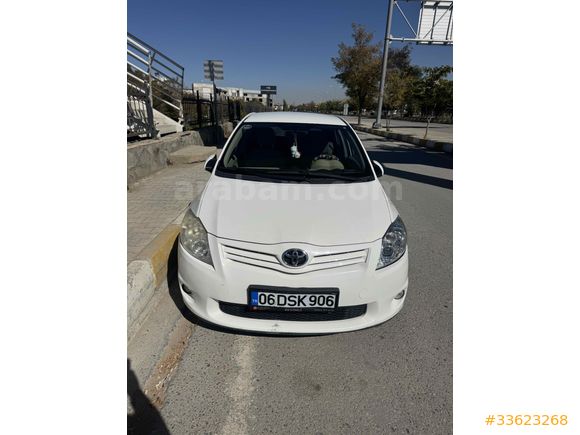 Acill Satılık!!! Sahibinden Masrafsız ve Bakımlı Auris! Düşük Km 1.4-4D Dizel Otomatik!