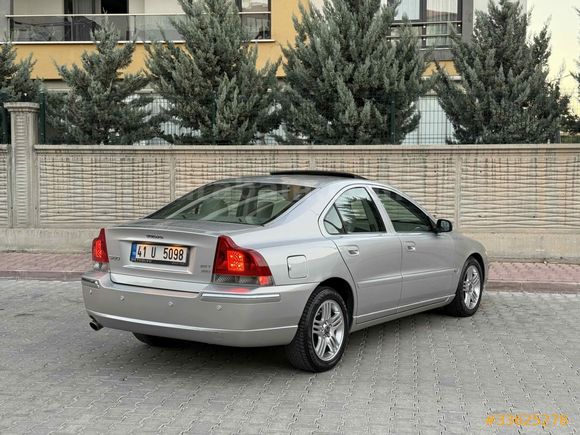 Volvo S60 2.5T AWD