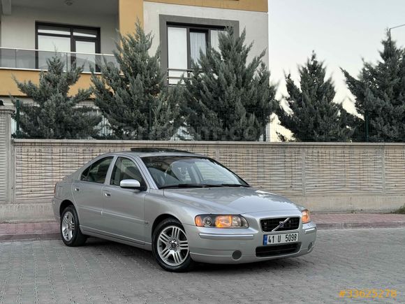 Volvo S60 2.5T AWD