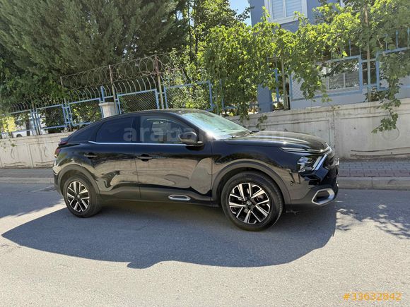 Sahibinden Citroen C4 1.2 PureTech Shine 2023 Model 
