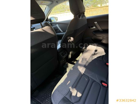 Sahibinden Citroen C4 1.2 PureTech Shine 2023 Model 