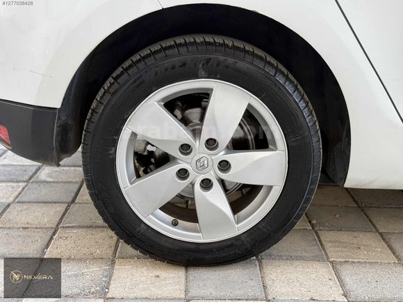 NİLVERA MOTORS'DAN 1.5 DCİ 110'LUK TEMİZ MEGANE
